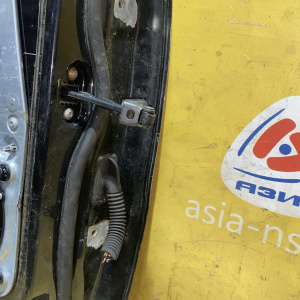 Дверь боковая Volkswagen Tiguan 5N1 '2010 перед, лев LC9X в сборе, молдинг (царапины) 5N0831055B