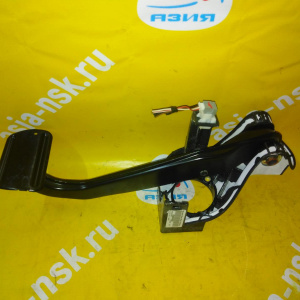 Педаль тормоза Mercedes A2042902301 E-Class W212/S212 RHD-правый руль