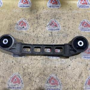 Кронштейн редуктора Mercedes W639 Viano '2008 R A6393506101