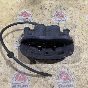 Суппорт Mercedes W639 Viano '2007 перед, прав Brembo 2 поршня, под диск 300x28 A0044205483