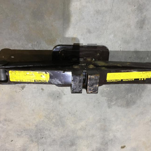 Домкрат Toyota Ipsum ACM21/ACM26/ACR30/MCR30/ACR40/MCR40 09111-44030 1250 кг.