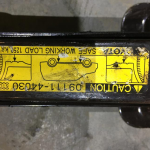 Домкрат Toyota Ipsum ACM21/ACM26/ACR30/MCR30/ACR40/MCR40 09111-44030 1250 кг.