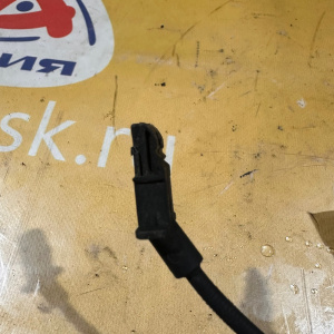 Датчик ABS Mitsubishi Delica D:5/Outlander CV5W/CW5W зад, прав 4WD диск, крепление защелкой 4670A582