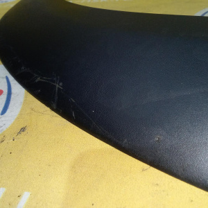 Накладка на крыло Mini 51131505868 Cooper R50/R52/R53 '2006 зад, прав дефект одного крепления, царапины