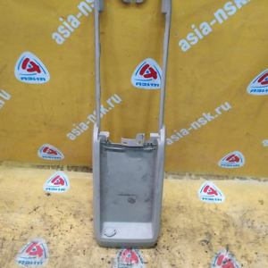 Консоль между сидений Toyota 58834-48030 Harrier GSU30