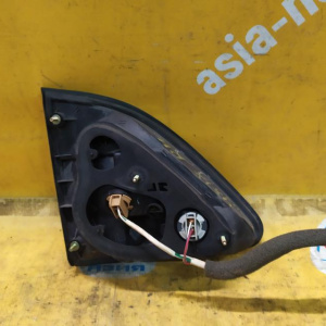 Вставка между стопов TOYOTA Harrier MCU15 48-18 R