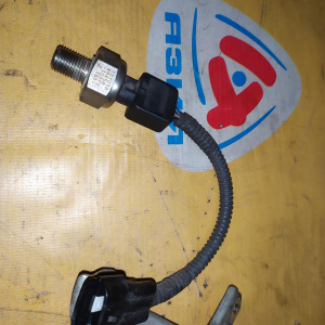 Клапан давления топлива Toyota 89458-30010 Mark X GRX130 4GR-FSE электрический