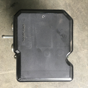 Блок ABS Nissan ZE0 Leaf EM61 47660 3NA0A