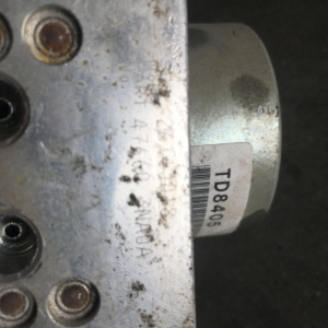 Блок ABS Nissan ZE0 Leaf EM61 47660 3NA0A