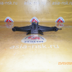 Домкрат Mazda Demio/Familia DW3W/DW5W/DY3R/DY3W/DY5R/DY5W/BJ5P/BJ3P/BJ5W/BJ8W/BJEP/BJFW/BHALP/BHA8P B25D37790. B455 37 798. 600кг.