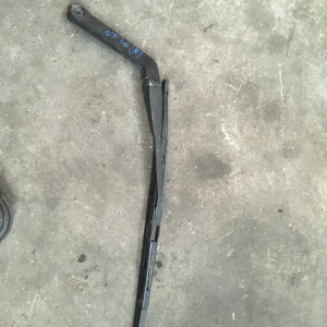 Держатель дворника Nissan X-Trail NT30 R