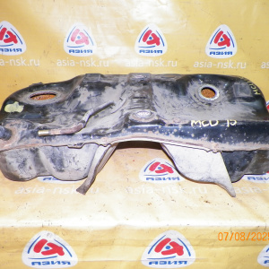 Бак топливный Toyota Harrier MCU15 дефект(протекает). ржавый в нутри.