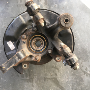 Ступица Toyota MCU15 Harrier зад, лев ABS голая