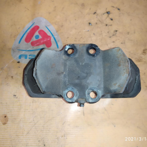 Подушка двигателя Toyota 1JZ-FSE/2JZ-FSE Progres/Brevis/Crown JCG10/JCG11/JZS175/JZS177 2WD a/t 3550LS зад. R 12371-46200