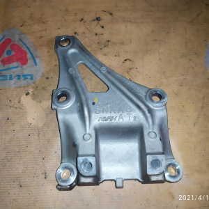 Крепление подушки ДВС Honda R18A Civic FD1/RN6 зад. зад, прав SNAA8