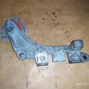 Крепление подушки ДВС Nissan VQ35 Murano Z50 4WD CVT перед, лев н ( CA ) 11253CA000