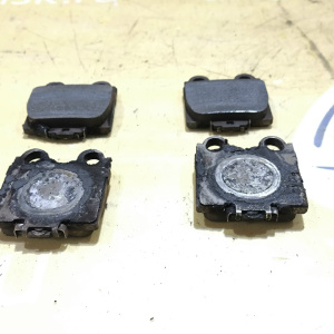 Колодки тормозные Toyota Aristo GX110/GXE10/JCE10/JZS161/JZX110/JCG10 1JZ-FSE ОСТАТОК 50-60% R 04466-22180/PF-1421