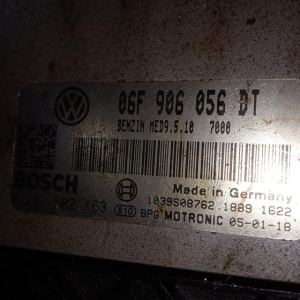 Блок управления двс Volkswagen Touran 1T1 BLR 2.0 FSI 2WD 6AT 0261S02163 06F906056DT