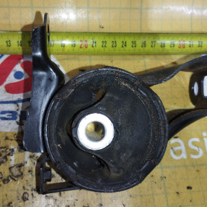 Подушка двигателя Honda D15B Civic ES1/ES2/EU1/EU2 2WD/4WD перед, прав 50805-S5A-023 / 50805-S5A-033