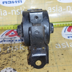 Подушка двигателя Honda D15B Civic ES1/ES2/EU1/EU2 2WD/4WD перед, прав 50805-S5A-023 / 50805-S5A-033