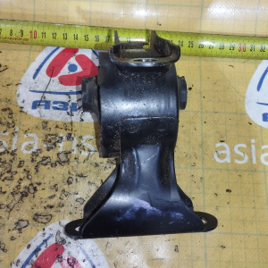 Подушка двигателя Honda D15B Civic ES1/ES2/EU1/EU2 2WD/4WD перед, прав 50805-S5A-023 / 50805-S5A-033