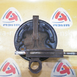 Ступица Toyota SV30/CV30/SV40/CV40 Camry/Vista зад, прав 2WD Без ABS. Барабные тормоза. Голая без барабана и колодок. 42304-20060.42304-32060.42410-32060.42