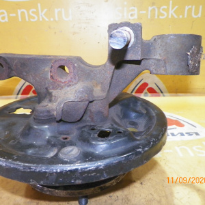 Ступица Toyota SV30/CV30/SV40/CV40 Camry/Vista зад, прав 2WD Без ABS. Барабные тормоза. Голая без барабана и колодок. 42304-20060.42304-32060.42410-32060.42