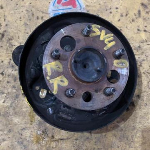 Ступица Toyota SV30/CV30/SV40/CV40 Camry/Vista зад, прав 2WD Без ABS. Барабные тормоза. Голая без барабана и колодок. 42304-20060.42304-32060.42410-32060.42