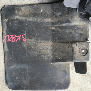 Брызговик Mazda Bongo SK82V зад, прав S084 51 871