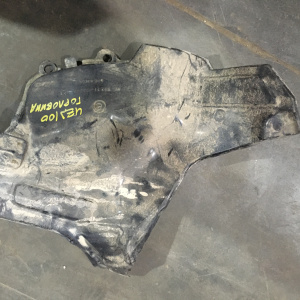 Защита горловины бензобака Toyota Land Cruiser UZJ100 зад, лев 77277-60070