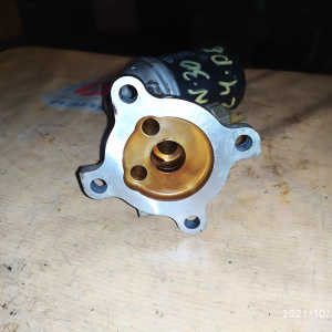 Крепление фильтра масляного Nissan KA24-DE Presage/R'nessa U30/N30 2WD