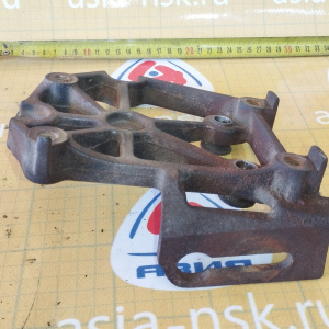 Крепление компрессора кондиционера Nissan KA24-DE Presage/R'nessa U30/N30 без ролика 119109E000