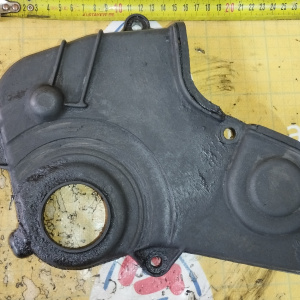 Кожух ГРМ Toyota 1C/1C-L/1C-TL/2C/2C-L/2C-T/2C-TL/3C-T/2C-TLC/1C-TLC Camry CV10/CV20/CA60/CT140/CT150/CT170/CE70/CE80/CE90/CM30/CR30/CR50 низ дефект. 