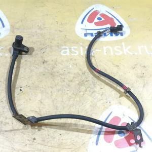 Датчик ABS Mitsubishi Pajero iO H61W/H62W/H66W/H67W/H71W/H72W/H76W/H77W перед, прав MR370778/MR977447