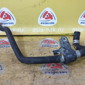 Патрубок радиатора печки Toyota 16261-25070 / 16261-F0010 Camry AXVA70 A25A-FKS с тройника помпы на теплообменник акпп с эл. краном