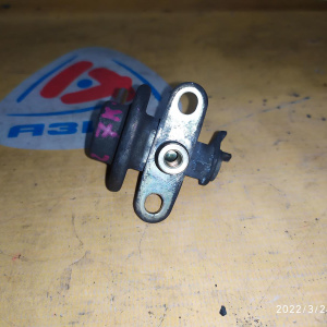 Регулятор давления топлива Toyota 3670 / 23280-13020 Lite Ace Noah/Town Ace Noah KR42 7K--E прикручивается на 2 болта