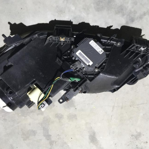 Фара Mazda 100-41026 прав CX-7 ER3P хром дефект крепления и отражателя