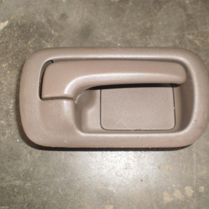 Ручка двери внутренняя Honda Civic ES1 зад, прав внутр.