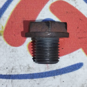 Болт маховика Mitsubishi MD752272 Chariot/RVR N23W/N28W/N43W/N48W 4D68/4G63 '1992- a/t на коленвал 12X11.7