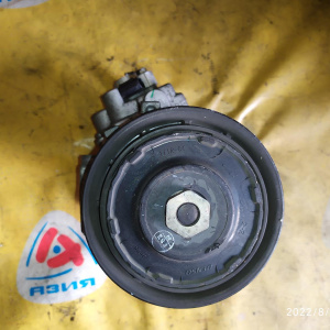 Компрессор кондиционера Toyota 2ZR-FAE Wish ZGE20 447260-3373