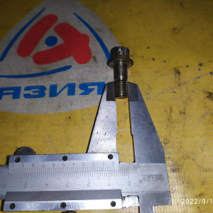 Болт карданного вала Honda 90113-S10-000 CR-V RD1/RD7/RE4/GH4/EU2/CF5/RN9/RA2/RA7 B20B/D16A/R18A/R20A ключ на 10 мм. ( 8X21 мм. )