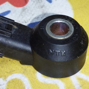 Датчик детонации Nissan QR25/VQ25 X-Trail/Teana T31/J32 KNE33 / 22060JK20A