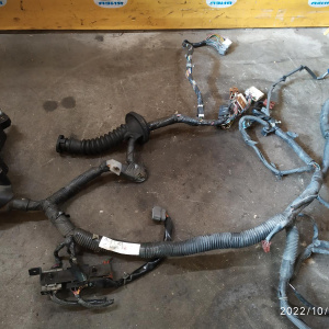 Коса ДВС Nissan QG15 AD Y11 2WD a/t OLD лямбда зонт на 3 конт. мех. заслонка, под егр. с приводом спид. 24011-WD911