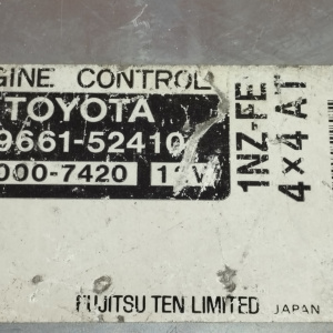 Компьютер ДВС Toyota ist/Funcargo 89661-52410 1NZ-FE NCP25/NCP65 разъёмы компьютера в 3 ряда