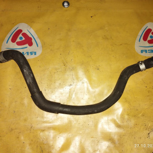 Патрубок радиатора печки Nissan AD/Sunny Y11/B15 QG18 в ВЕРХ тройника гбц