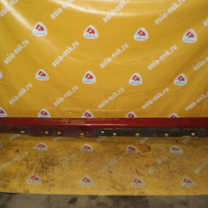 Накладка на порог TOYOTA Wish ZGE20 L 76902-68050