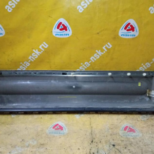 Накладка на дверь Ford Explorer 3 U152/UN152 '2001-2005 перед, лев 1L24-7820201-BLW