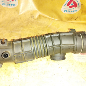 Гофра впускного коллектора Honda J30A Avancier/Odyssey TA3/TA4/RA8/RA9 резиновая 17228-PFW-J00