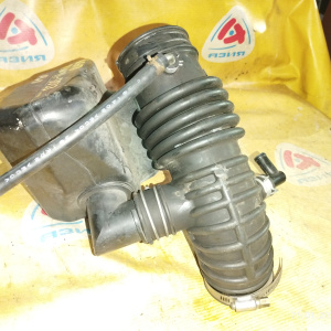 Гофра впускного коллектора Nissan QG18-DE Avenir/Expert VW11 '06.1999-08.2002 резиновая ( M )