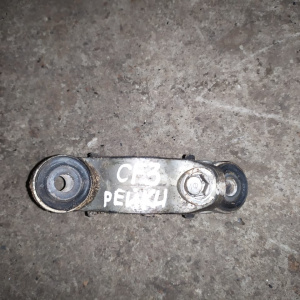 Крепление рулевой рейки Honda 53438S0A020 Accord/Torneo CF3/CF4/CF5/CF6/CF7/CH9/CL1/CL2/CL3 F